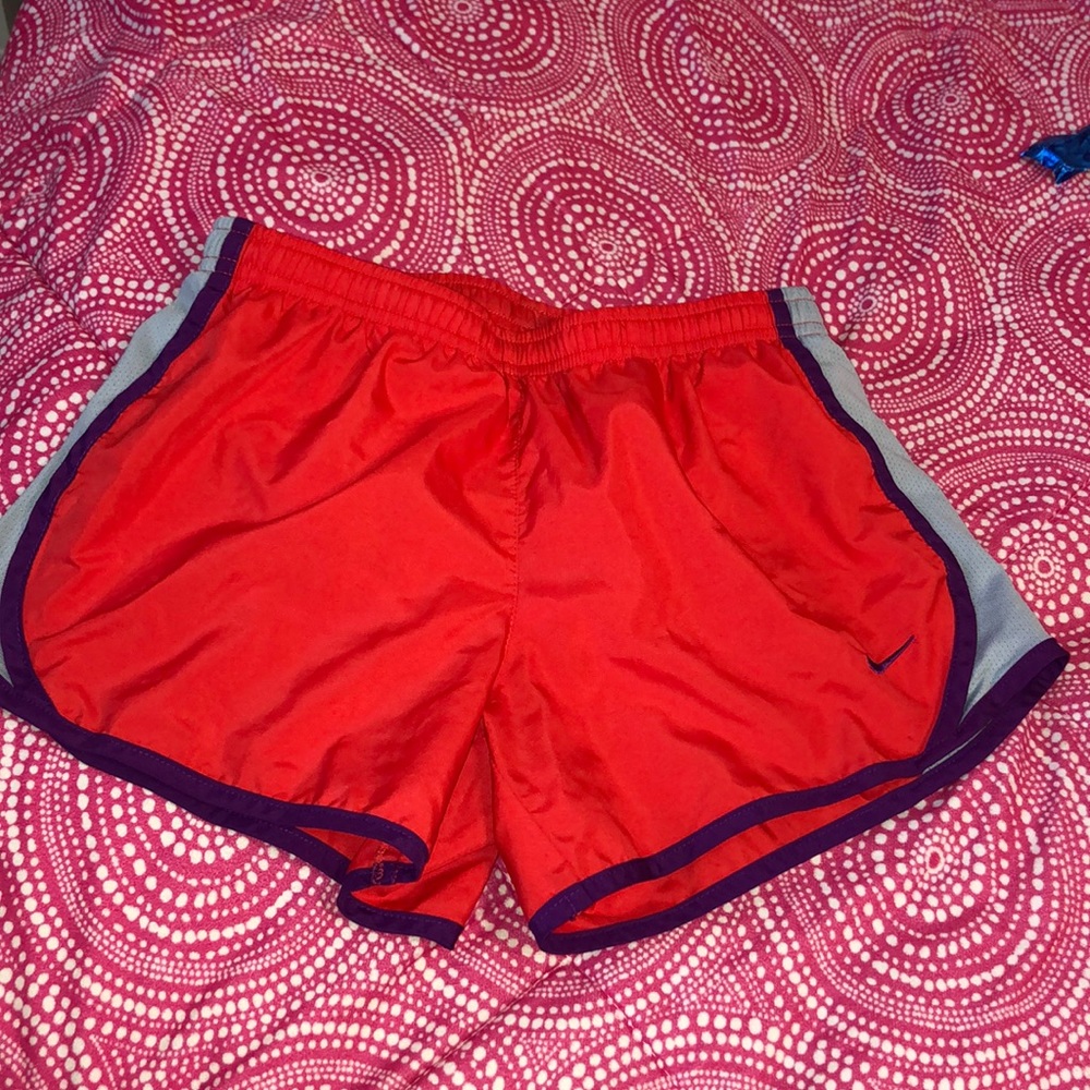 Women’s Medium Nike shorts